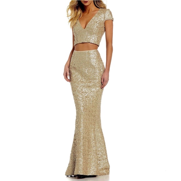 open lace back dress Dress the Population Women's Olivia Sequin Two-Piece Set, Black, Small at  Amazon Women's Clothing store